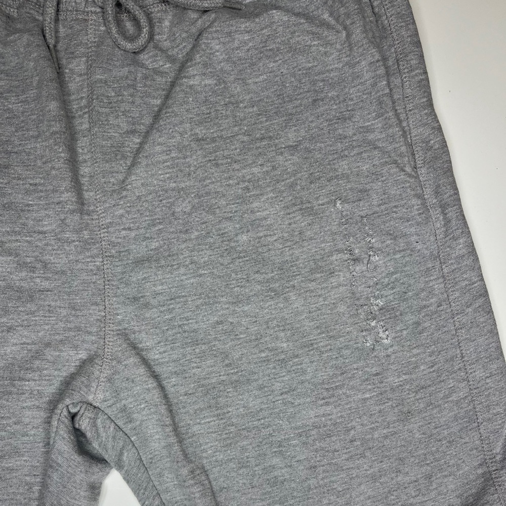 Topman Men’s Distressed Shorts - Picture 4 of 7